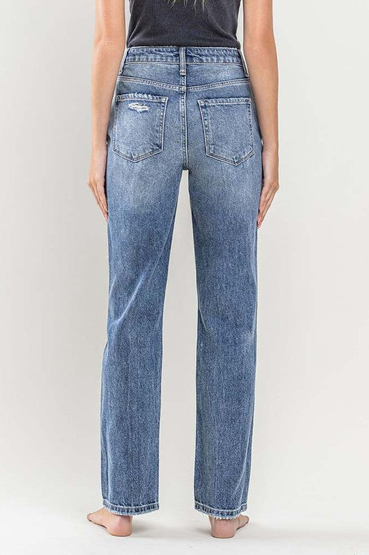 90'S Vintage Slim Straight Jean - Medium Wash