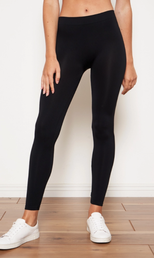 Fits Just Right Leggings- Black – Sweet Simplicity Boutique