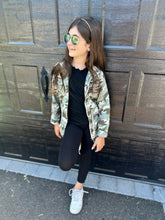 Load image into Gallery viewer, Carly Camo Cargo Jacket