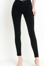 Load image into Gallery viewer, Joie High Rise Corduroy Skinny Pants- Black